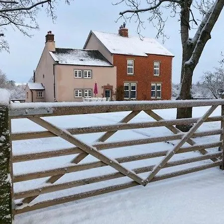 High House Cottage, In A Rural Setting With Garden, Bbq & Hot Tub