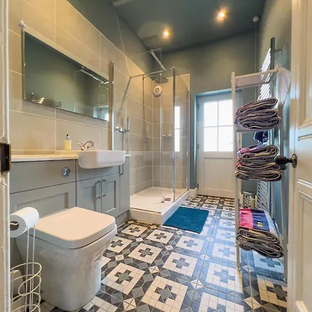 Tatil Evi High House Cottage, In A Rural Setting With Garden, Bbq & Hot Tub