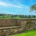 High House Cottage, In A Rural Setting With Garden, Bbq & Hot Tub
