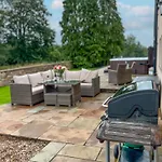 High House Cottage, In A Rural Setting With Garden, Bbq & Hot Tub